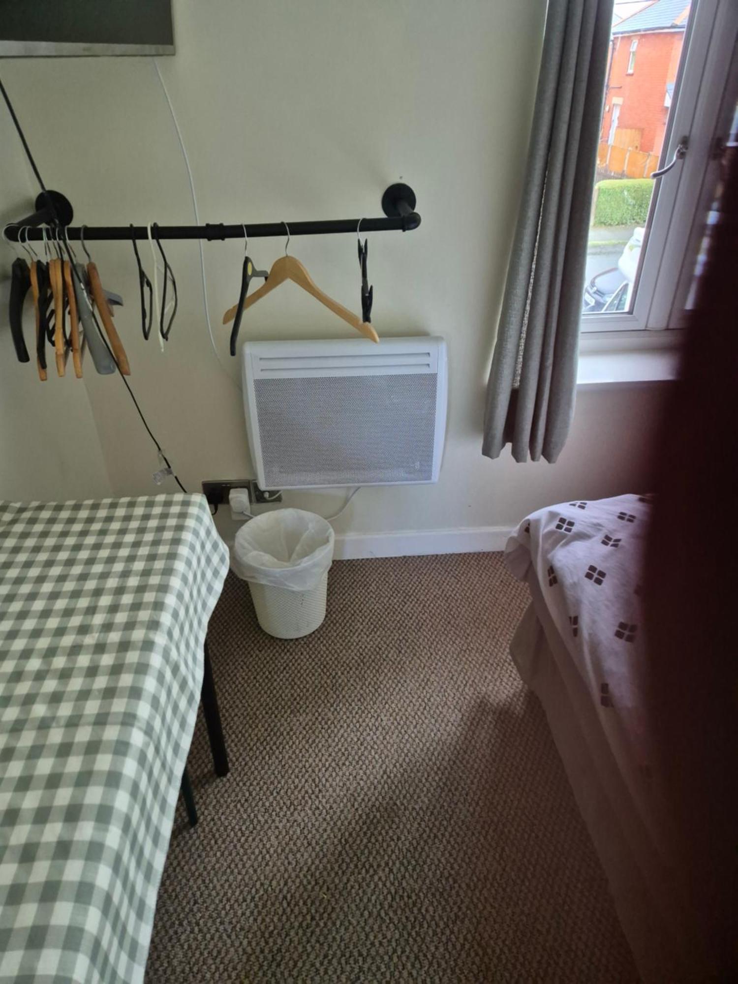 Accomadation 렉섬 외부 사진