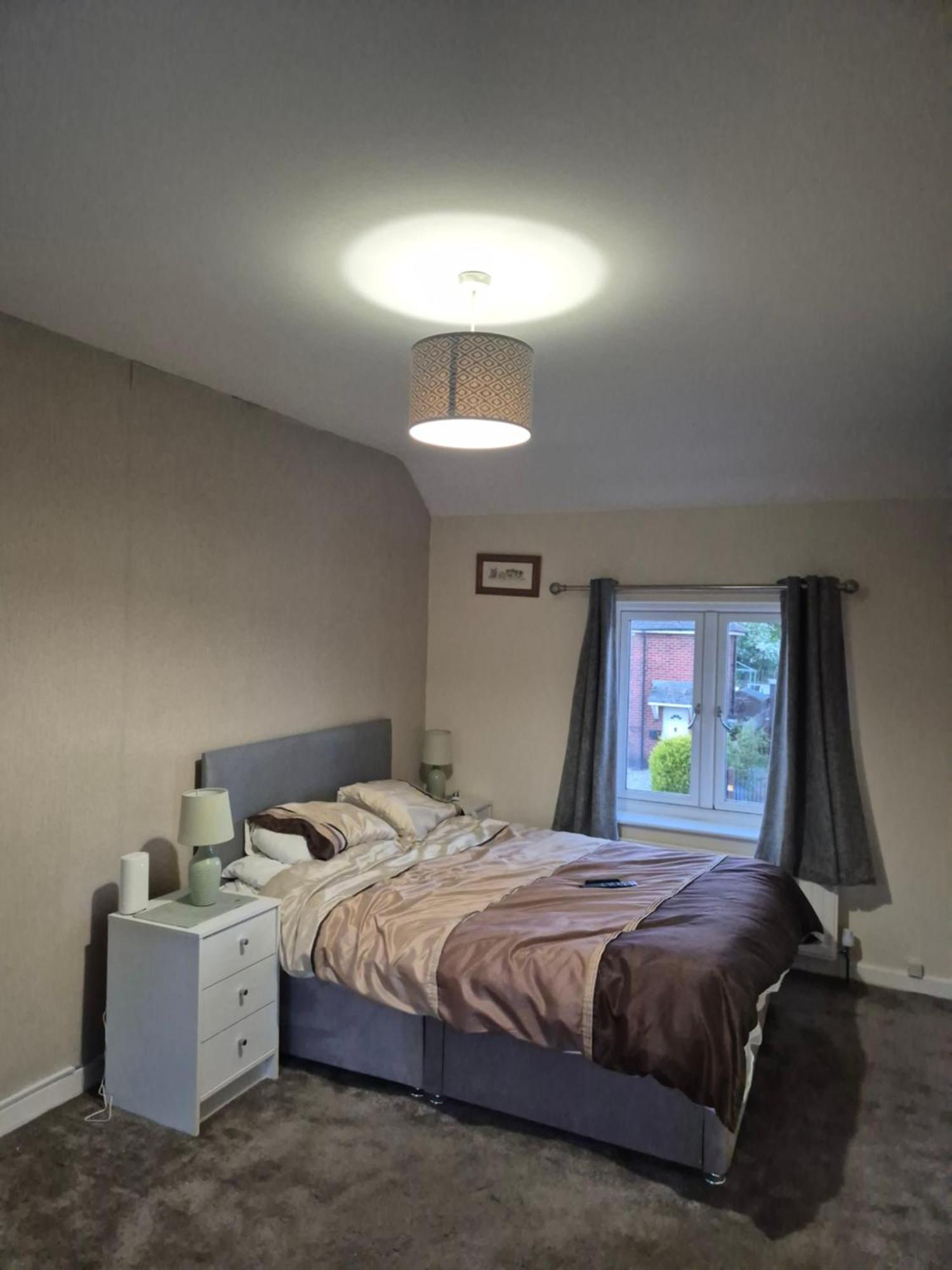 Accomadation 렉섬 외부 사진