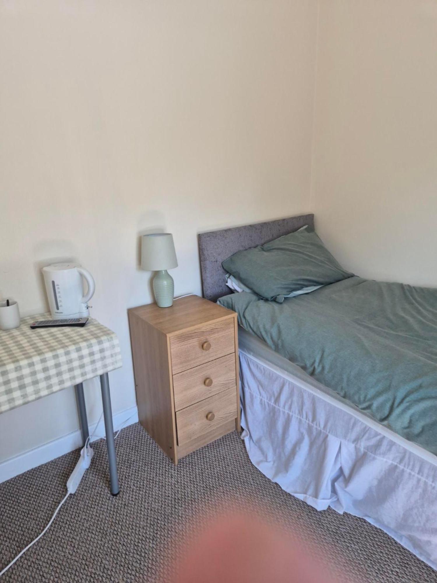 Accomadation 렉섬 외부 사진