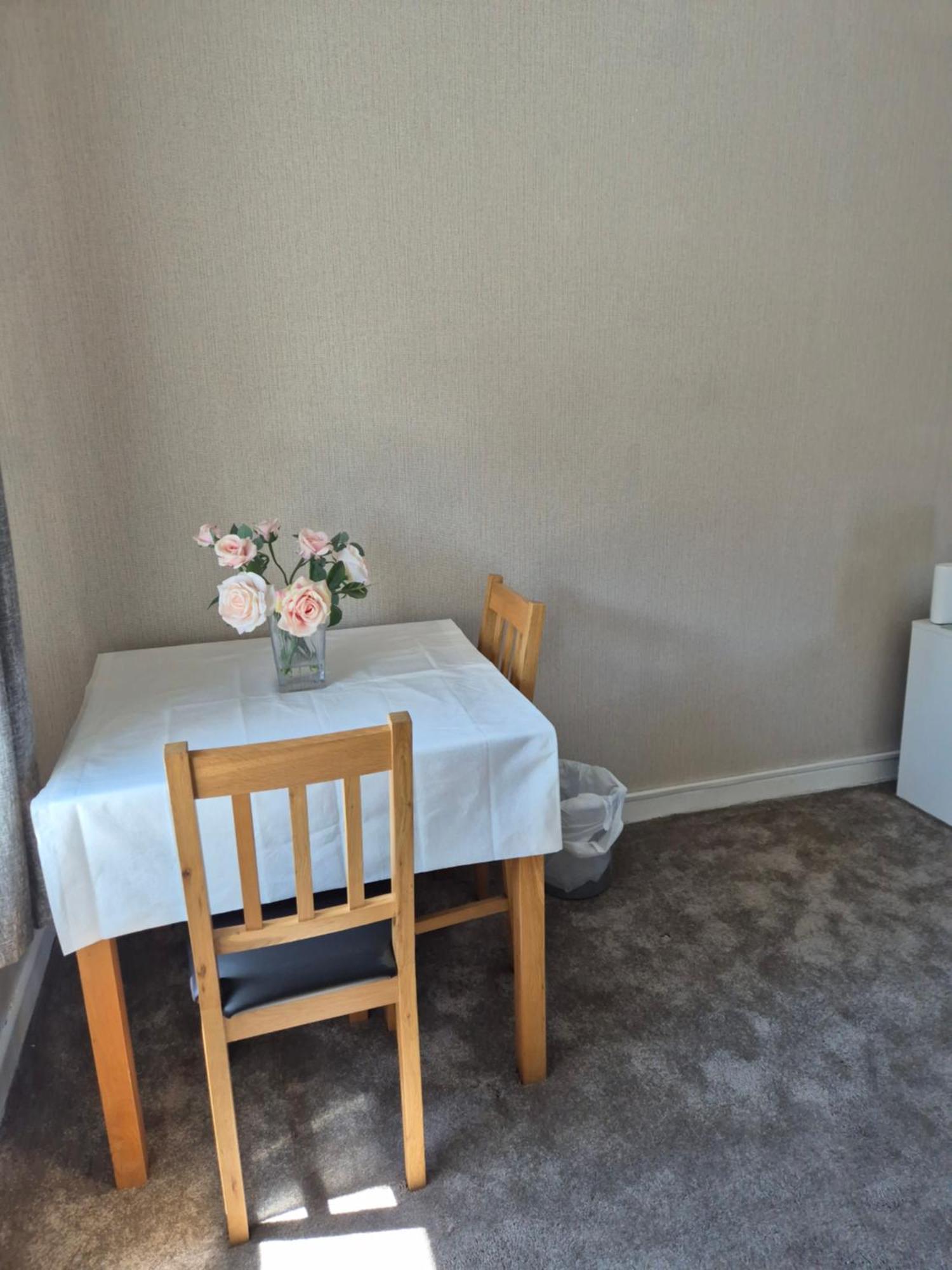 Accomadation 렉섬 외부 사진